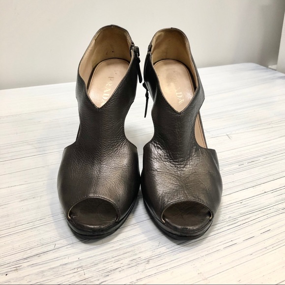 Prada Heels - Picture 2 of 6